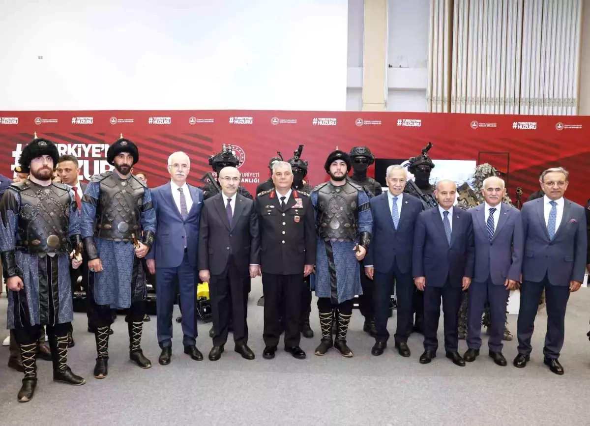 ato ic guvenlik ekipmanlari fuarina katildi 4mSiBpcv