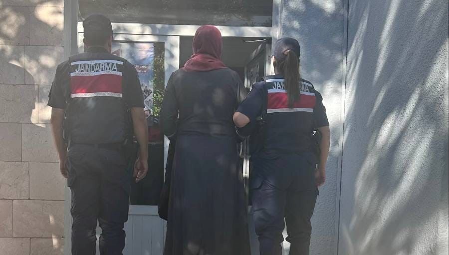 jandarmadan feto operasyonu 1 gozalti yXZn8NpC