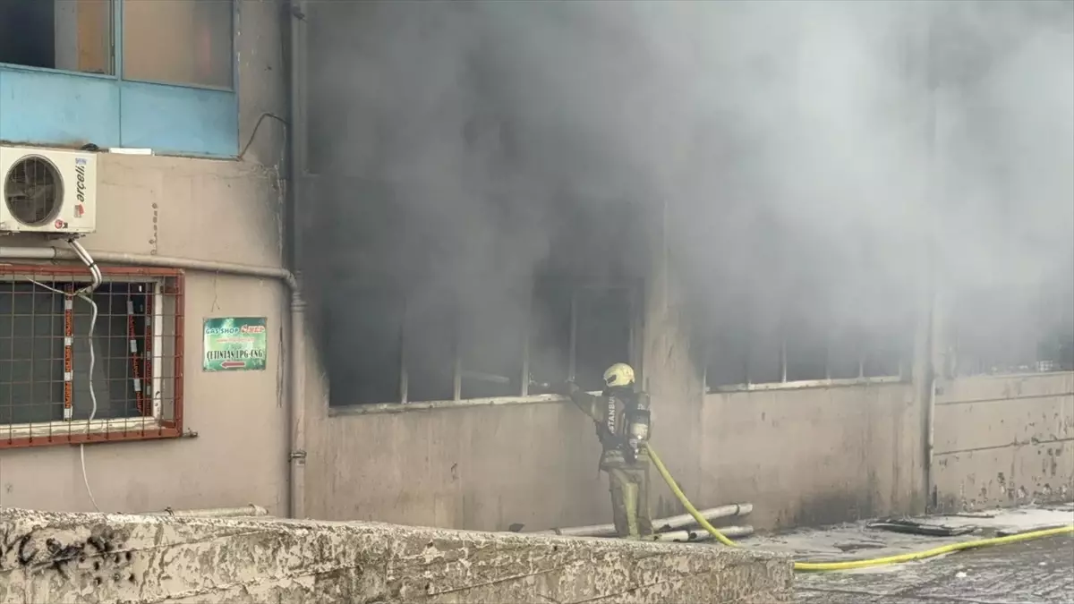 bayrampasada yangin panigi LfYfxkLL