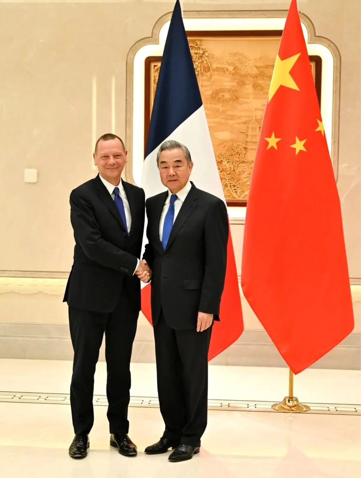 cin fransa iliskileri gucleniyor zTOYKUPV.jpg