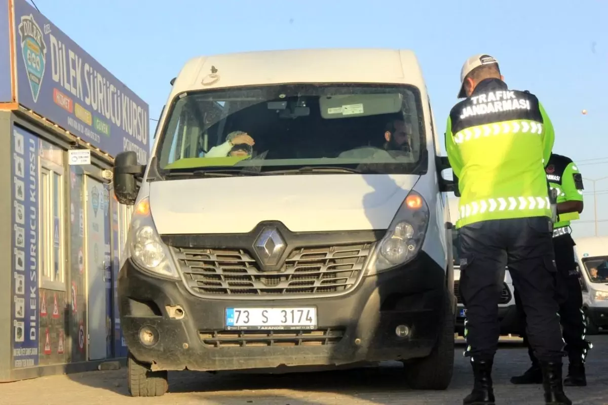 cizrede okul servislerine guvenlik denetimi MVsNcYqL.jpg