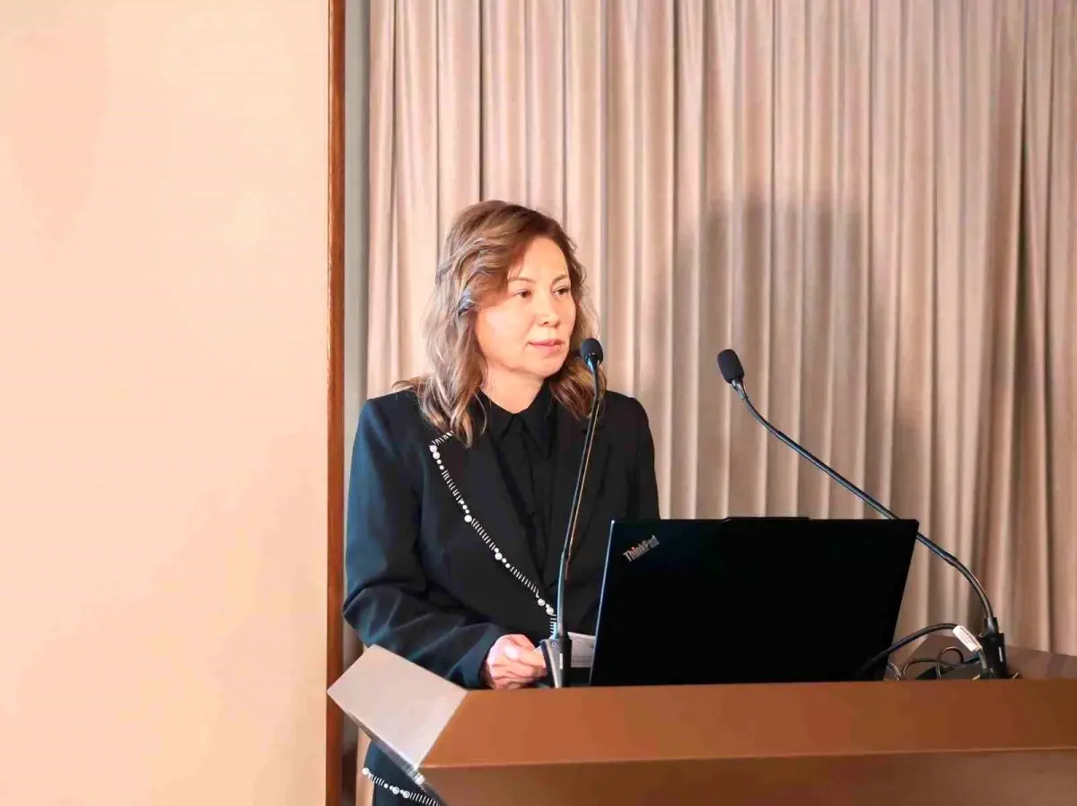 omu rektoru prof dr fatma aydina yilin ustun basari odulu mACuJRnQ.jpg