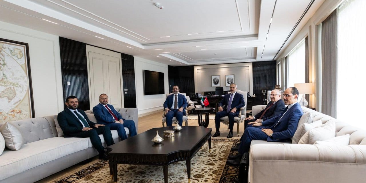 turkiye ve suriye arasindaki ankarada yapilan toplanti sona erdi B56cZkp4.jpg