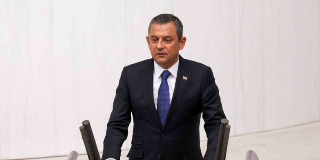 en-cok-fezleke-ozgur-ozele-OwYAgPdT