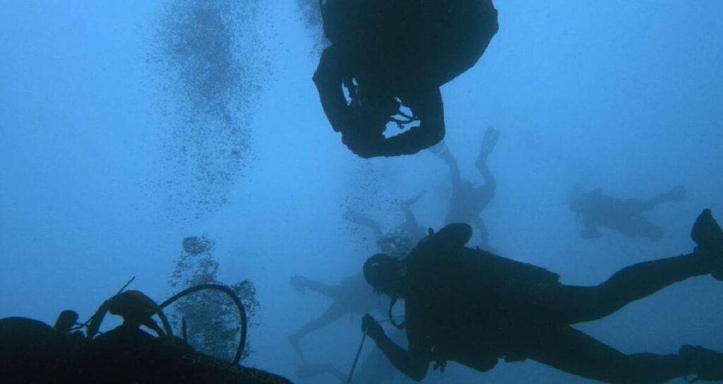 piramitlerden-daha-eski-bir-medeniyete-ait-su-alti-sehri-bulundu-Q53l6UJs